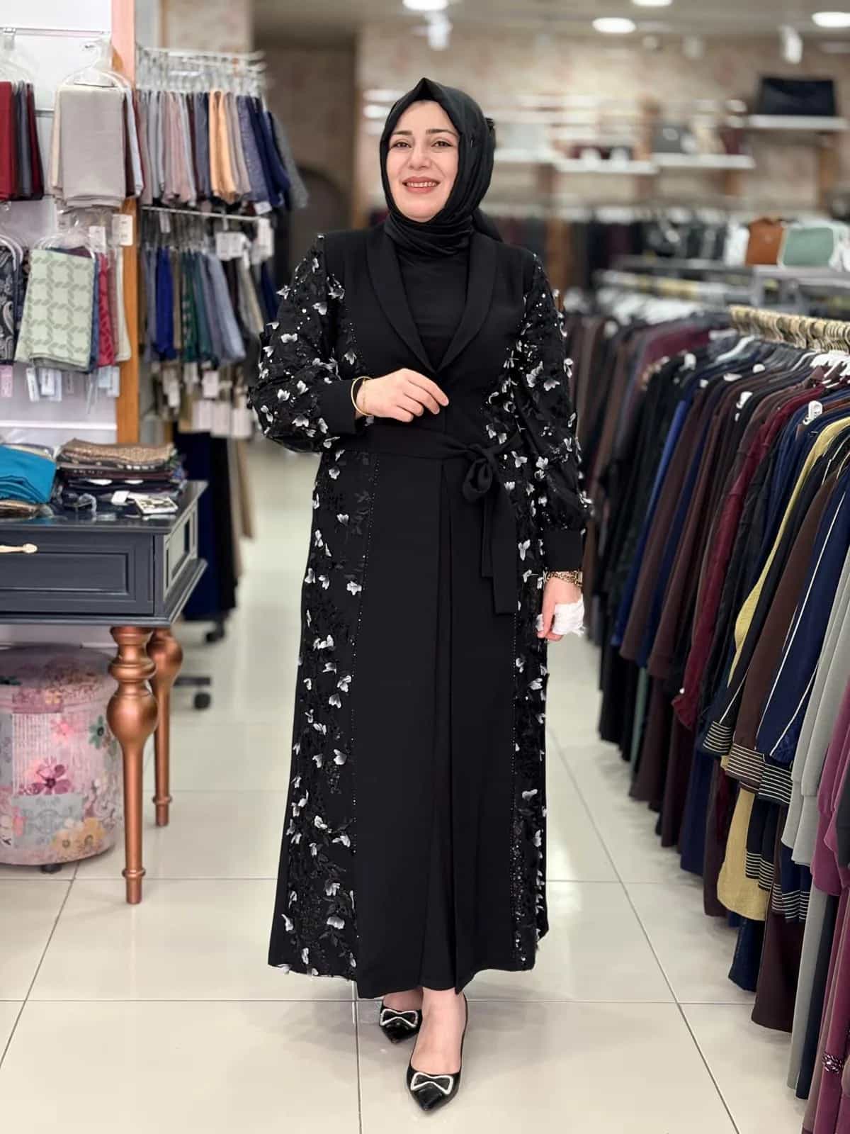 KELEBEK DETAYLI ABAYA