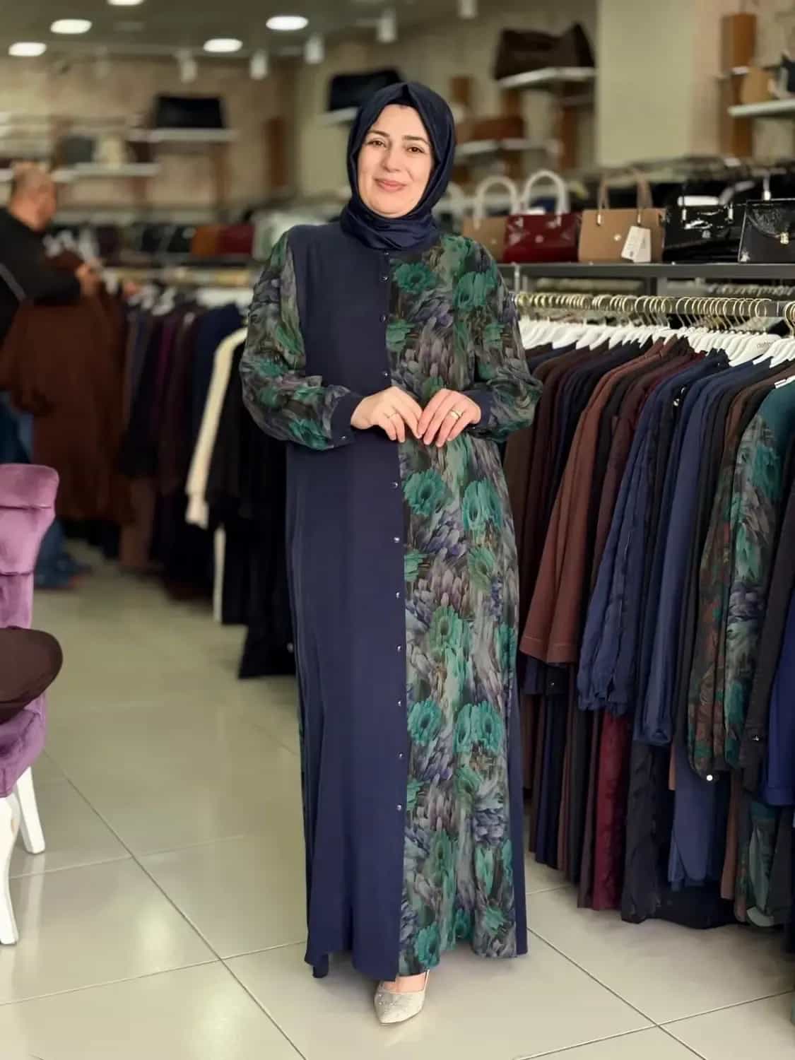 DÜĞMELİ DESENLİ KUPRA ELBİSE