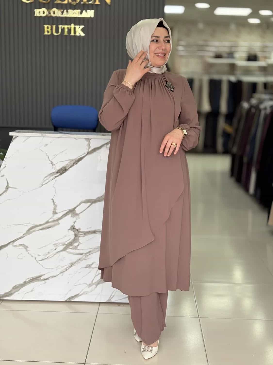 BROŞ DETAYLI UZUN TUNİK PANTOLON TAKIM