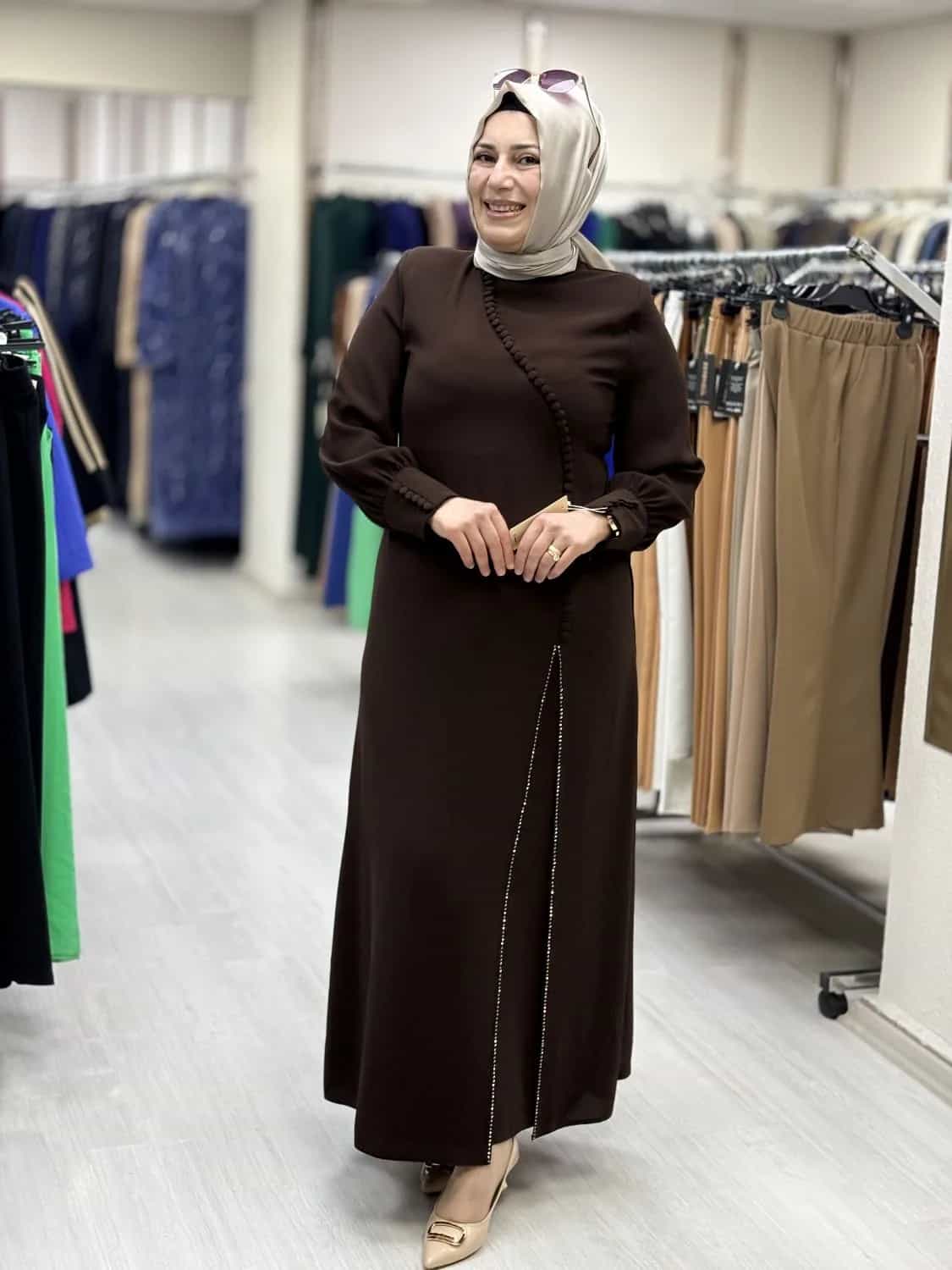 TAŞLI DÜĞME DETAYLI ELBİSE
