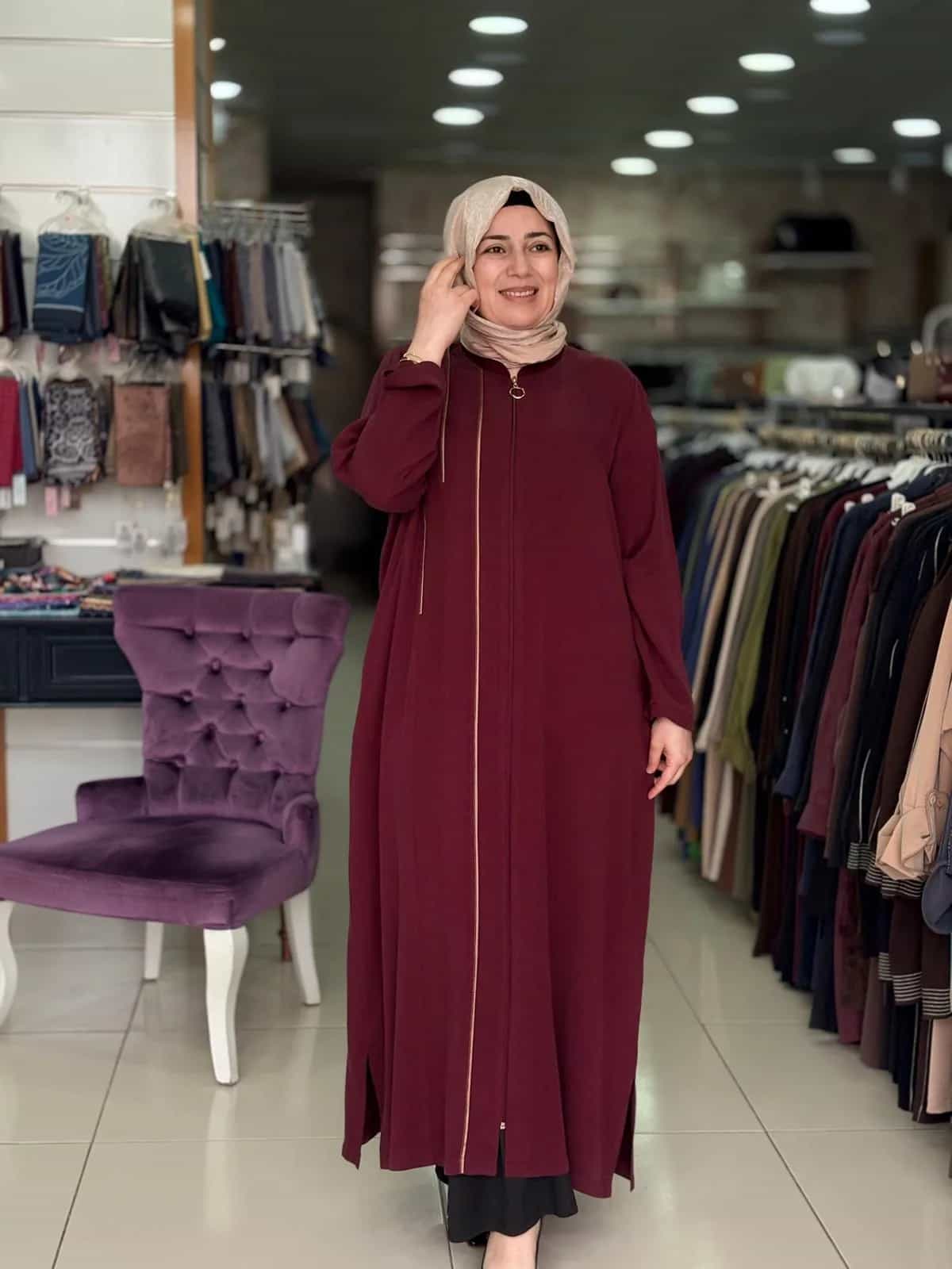 ÜÇ ŞERİT DETAYLI FERMUARLI TAM BOY KAP