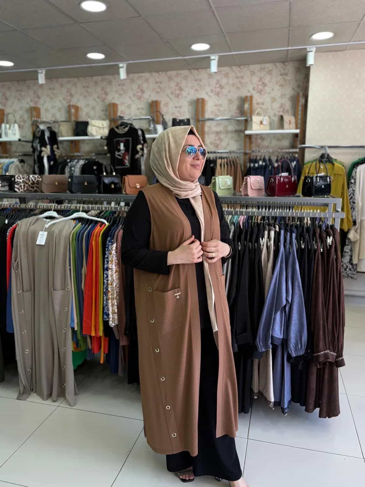 KUŞ GÖZÜ DETAYLI YELEK