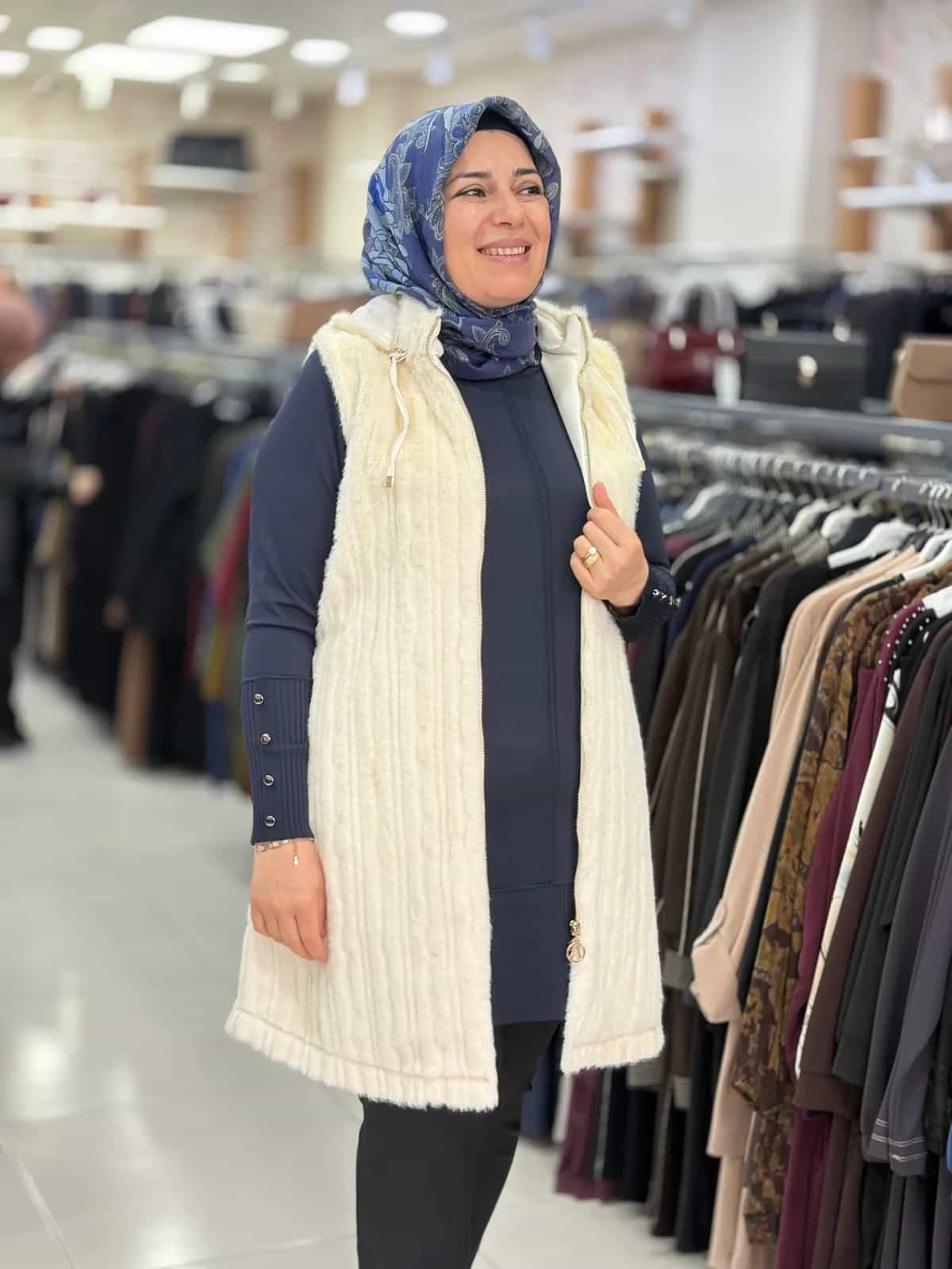 ANGORA YELEK