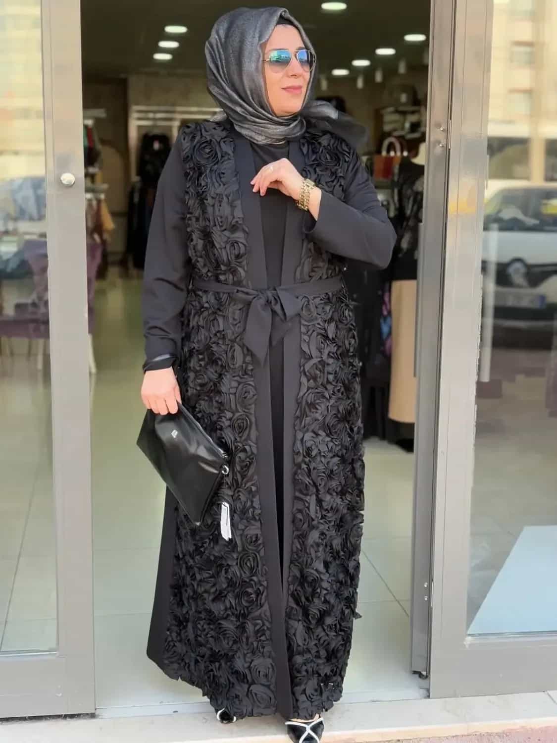 GÜLLÜ ABAYA