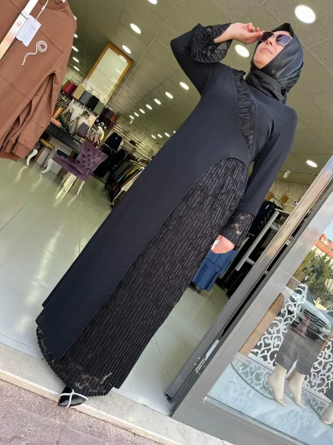 KOL VE ÖN DANTEL DETAYLI