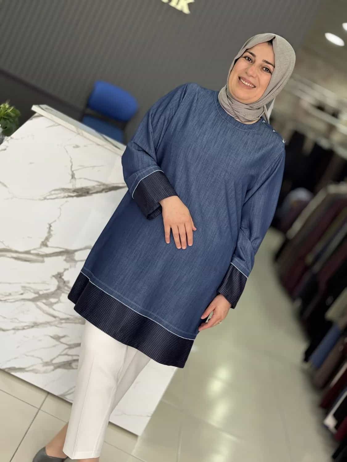 KOLLARI FİLE DETAYLI TUNİK