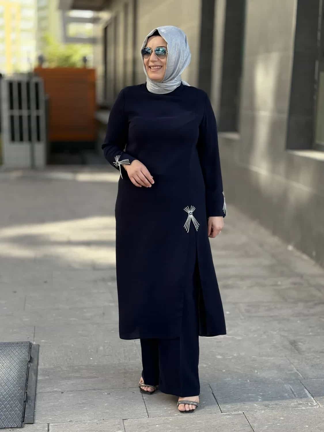 PANTOLONLU TAKIM