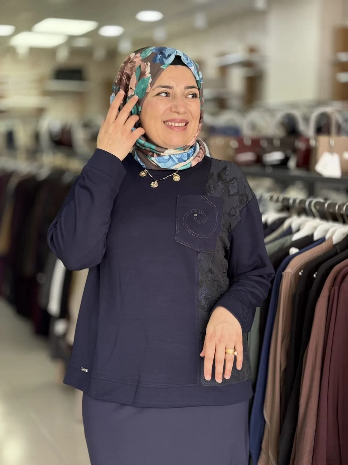 BLUZ RENKLİ JAKAR DETAYLI