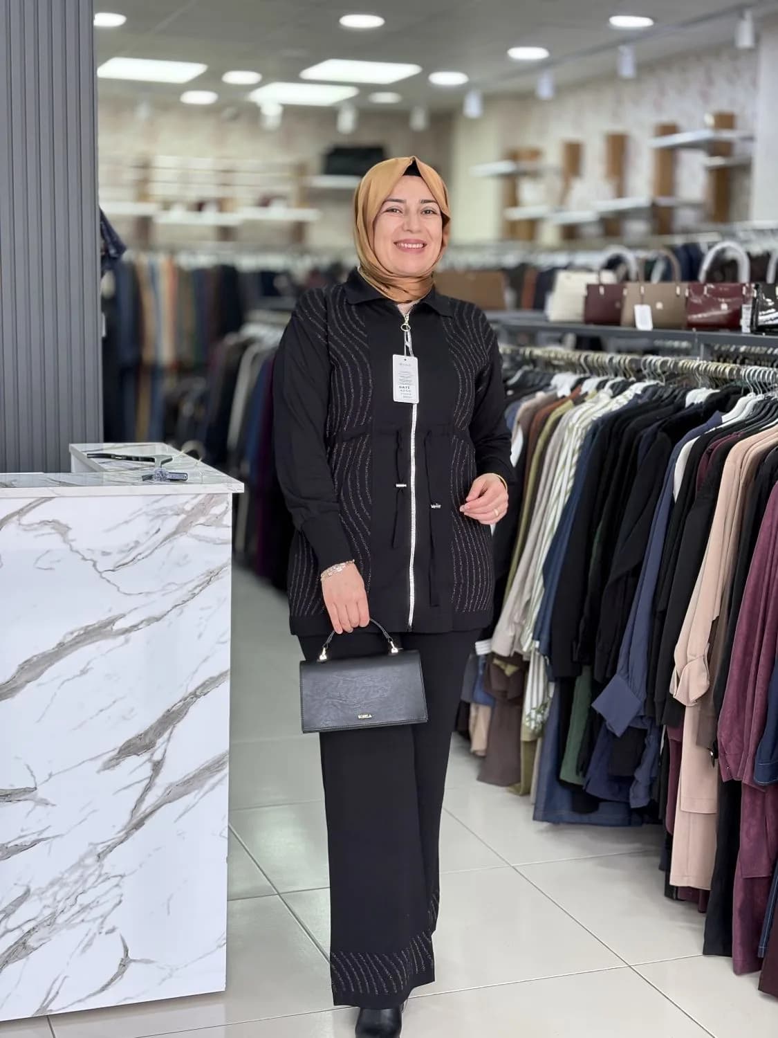 TAKIM PANTOLONLU SİM DETAYLI TRİKO