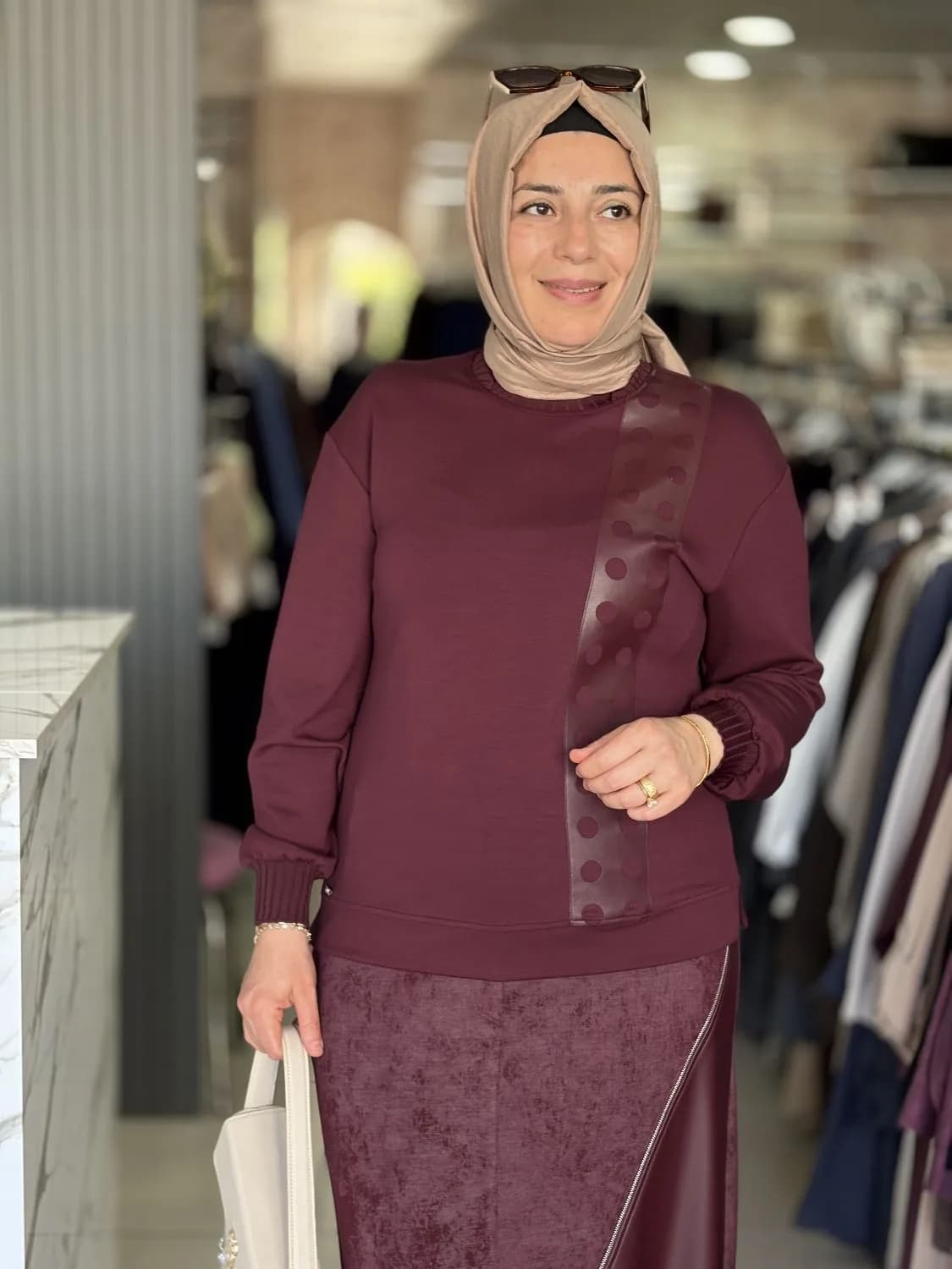 BLUZ ŞERİT VE DERİ DETAYLI