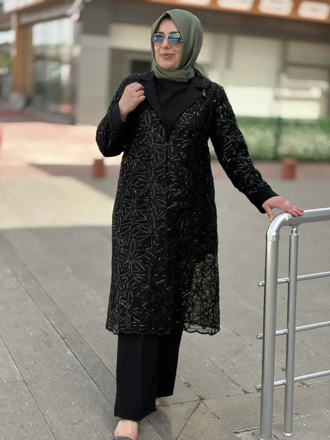 İÇLİKLİ PAYETLİ CEKET