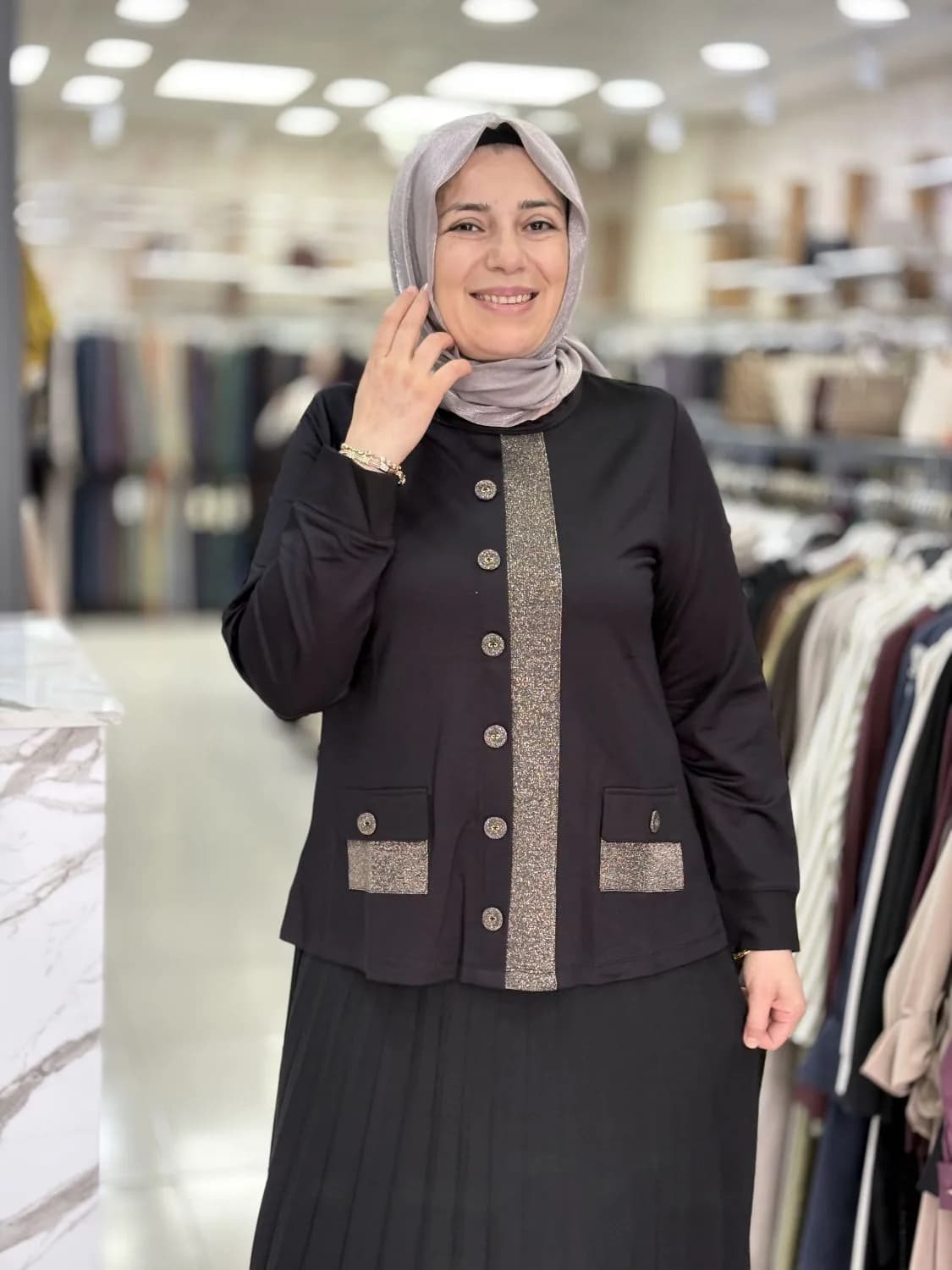BLUZ SİMLİ DÜĞME DETAYLI