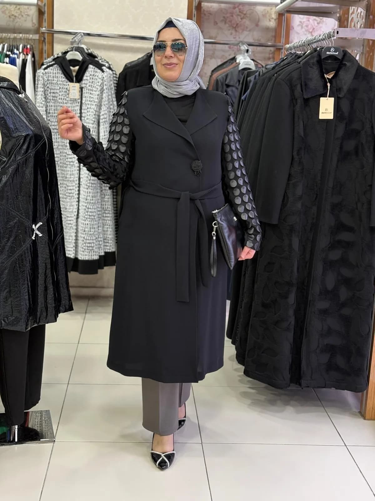 KOL DETAYLI ABAYA